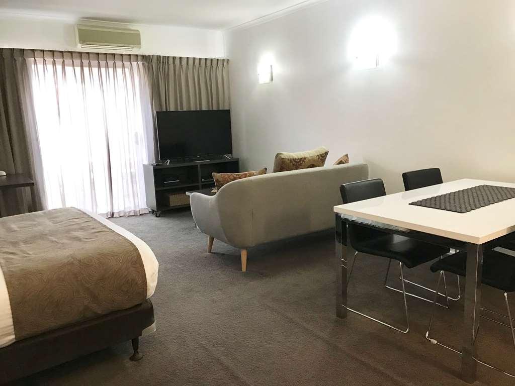 Adelaide Dress Circle Apartments - Archer Street Room photo